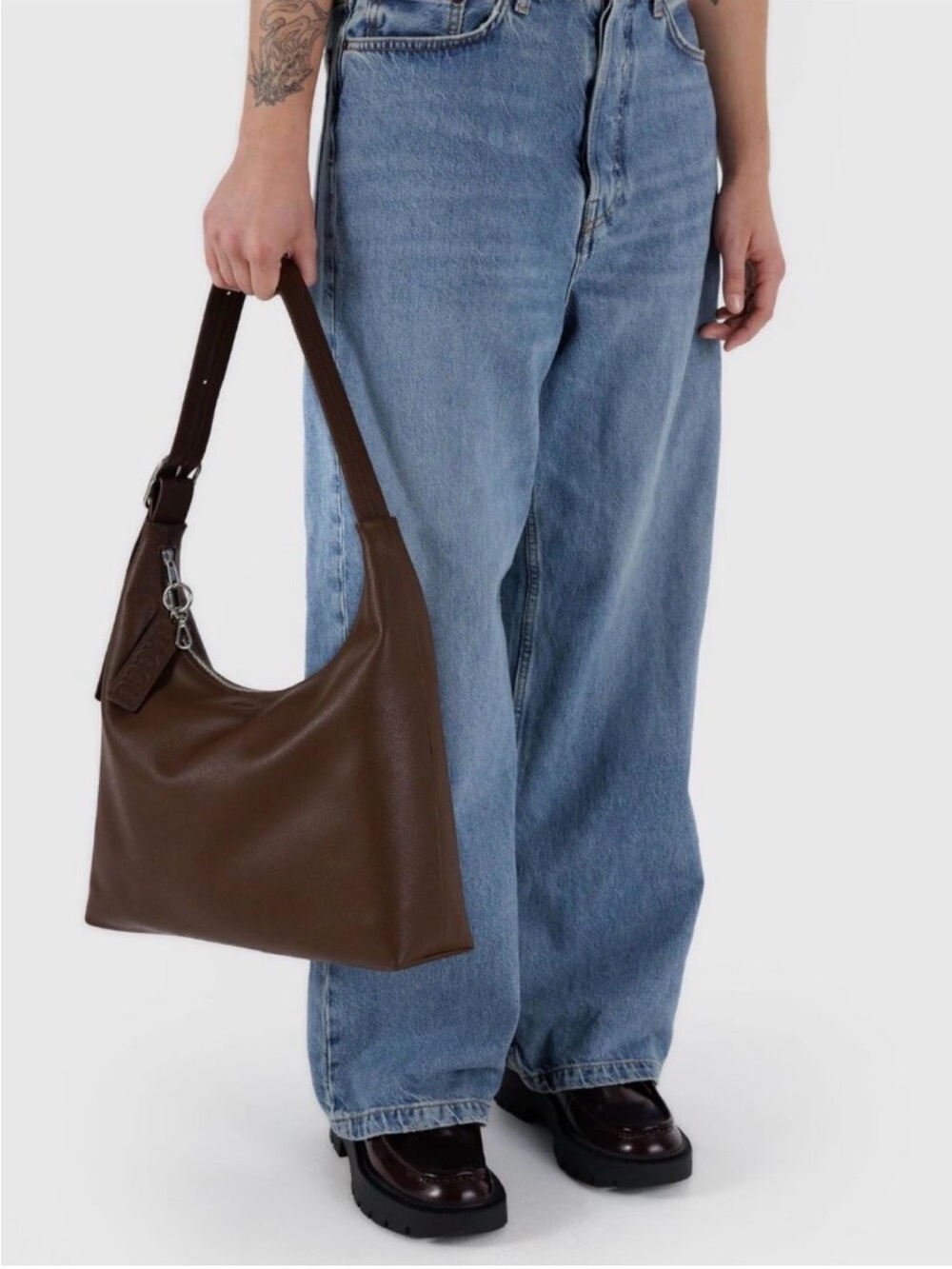 BAGGU Chocolate Brown Recycled Leather Shoulder Hobo - Picture 12 of 12